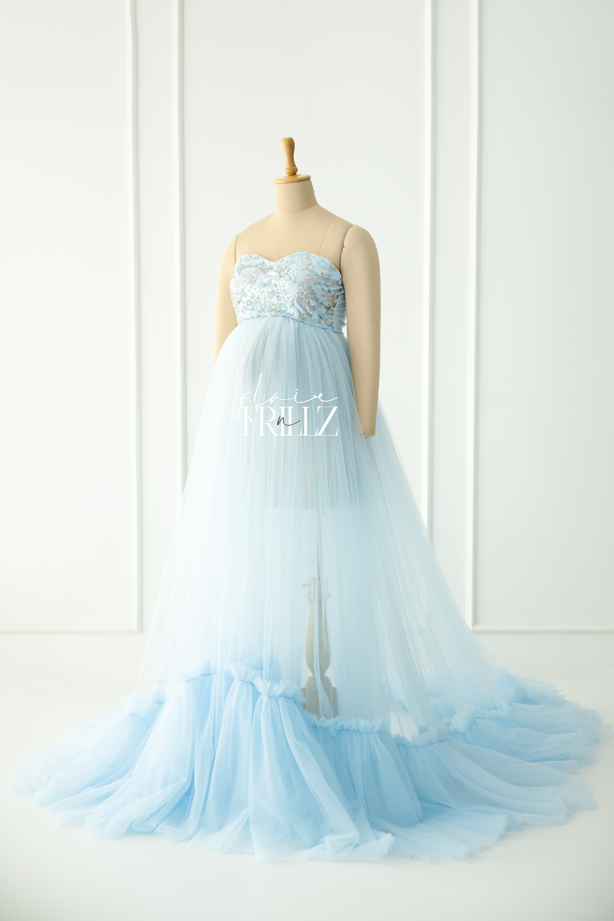 Aira Gown